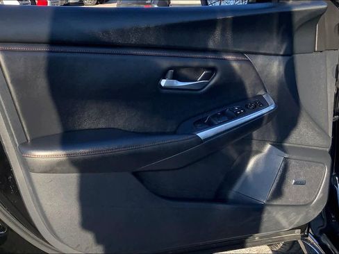 Used 2024 Nissan Sentra SR w/ SR Premium Package image 22