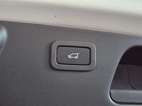 Used 2020 Jaguar E-PACE SE AWD/4WD image 6