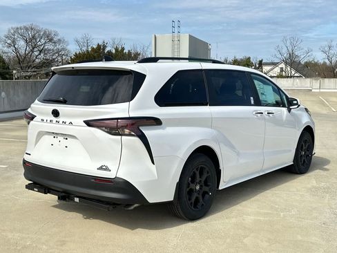 New 2026 Toyota Sienna XLE Woodland Edition image 4