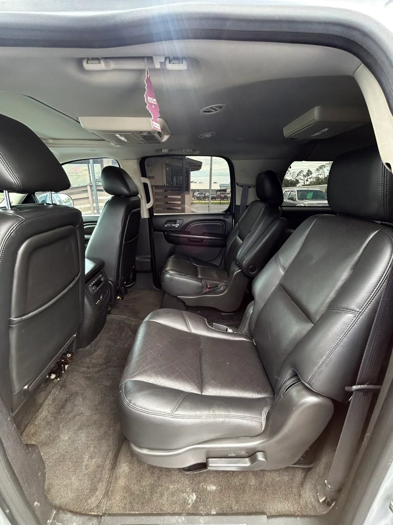 Used 2012 GMC Yukon XL Denali RWD image 25