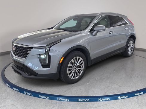 Used 2024 Cadillac XT4 Premium Luxury w/ Technology Package FWD image 1