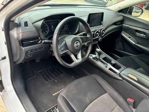 Used 2021 Nissan Sentra SR FWD image 18