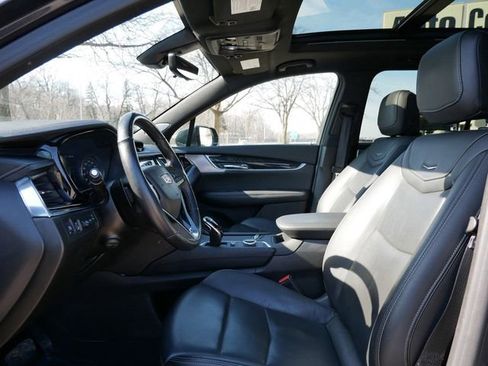 Used 2021 Cadillac XT6 Premium Luxury image 8