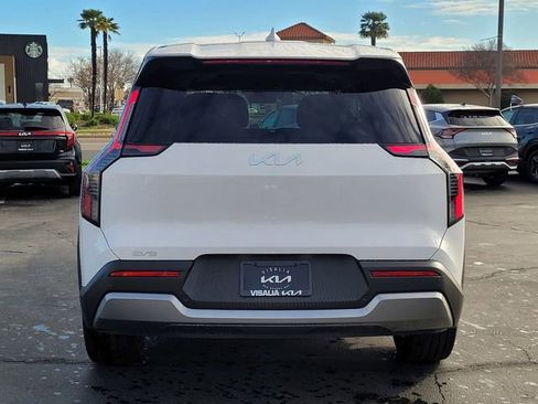 New 2026 Kia EV9 Light image 6