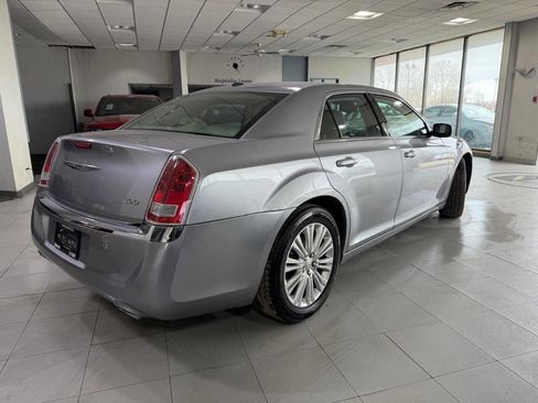 Used 2013 Chrysler 300 AWD w/ Driver Convenience Group image 10