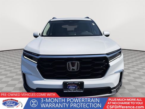 Used 2025 Honda Pilot Touring image 10