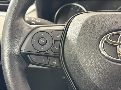 Certified 2022 Toyota RAV4 XLE image 17