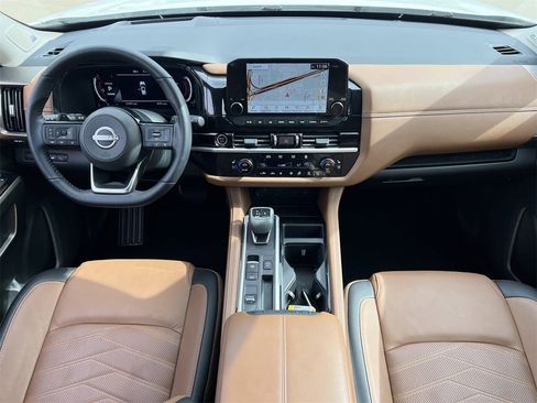 Certified 2024 Nissan Pathfinder Platinum w/ Cargo Package image 9