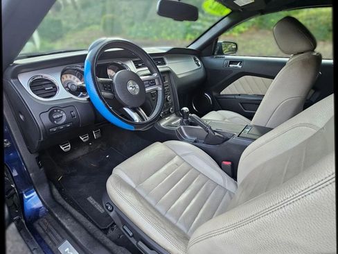 Used 2012 Ford Mustang Premium image 11