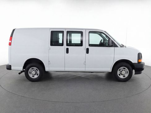 Used 2025 Chevrolet Express 3500 LT w/ LT Preferred Equipment Group image 11