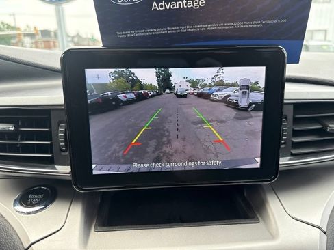 Certified 2022 Ford Explorer XLT w/ Equipment Group 202A AWD/4WD image 26