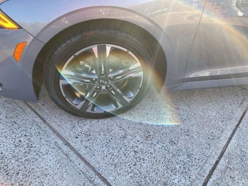 Used 2021 Kia K5 EX image 9