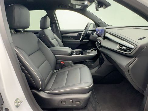 Certified 2025 Buick Enclave Preferred image 29