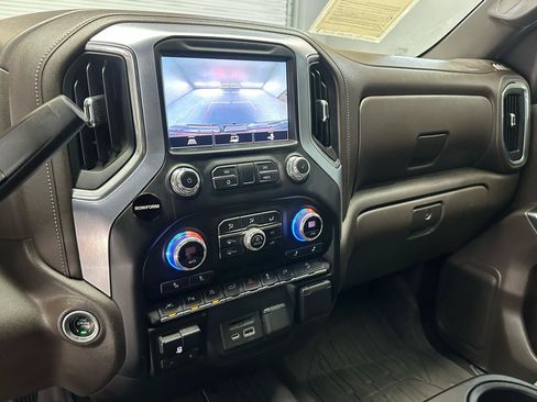 Used 2022 GMC Sierra 1500 SLT AWD/4WD image 19