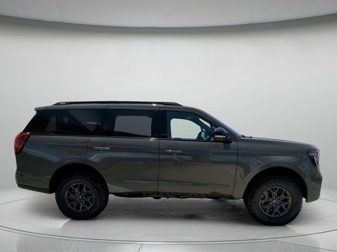 Used 2025 Ford Expedition Tremor AWD/4WD image 34