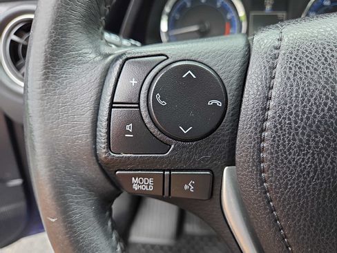 Used 2018 Toyota Corolla XSE FWD image 22