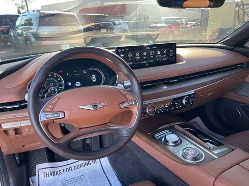 Used 2024 Genesis G80 image 12
