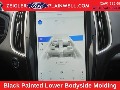 Used 2023 Ford Edge SE w/ Black Appearance Package image 18