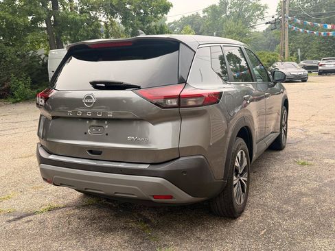 Used 2022 Nissan Rogue SV AWD/4WD image 6
