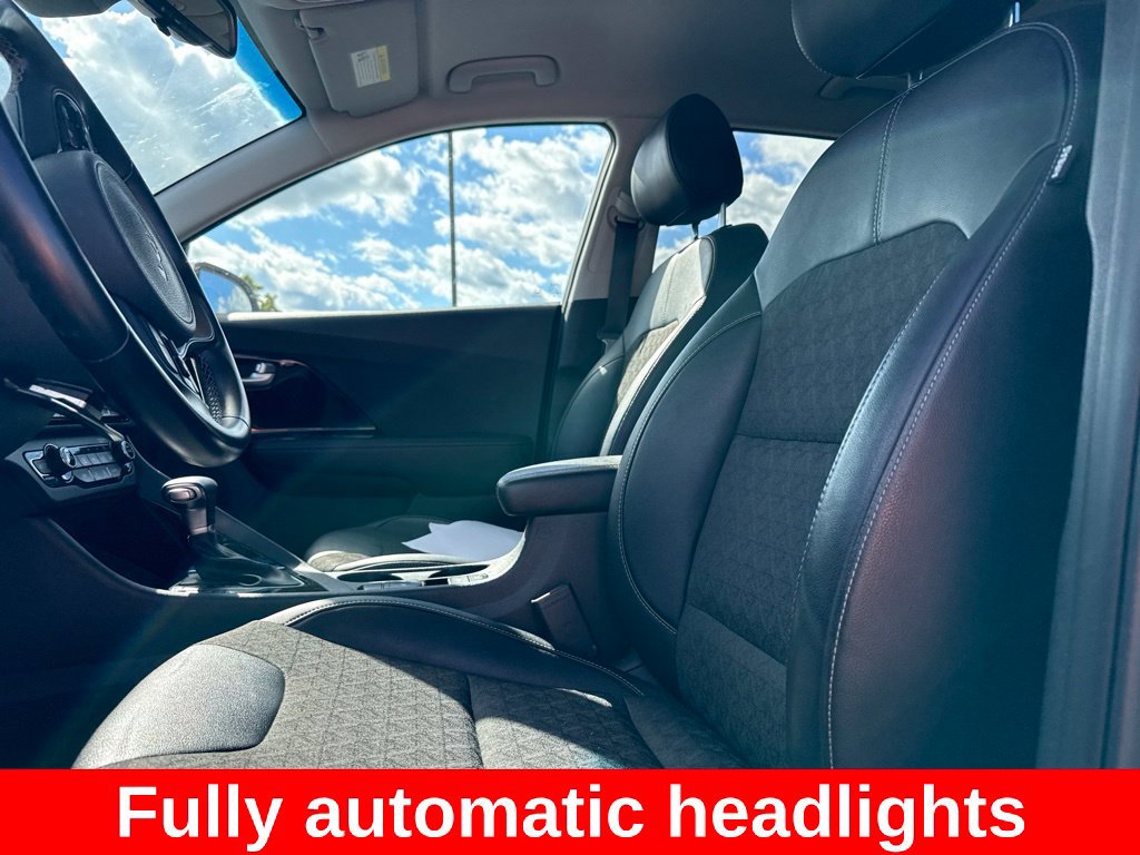 Used 2022 Kia Niro EX FWD image 11