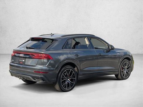 Used 2019 Audi Q8 Prestige w/ Luxury Package AWD/4WD image 5