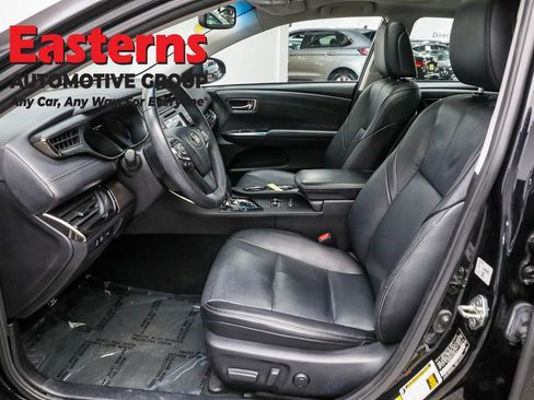 Used 2018 Toyota Avalon XLE Premium image 13