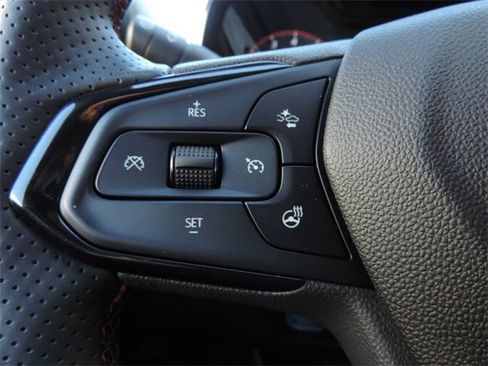 Used 2025 Chevrolet Trax RS w/ Driver Confidence Package image 22