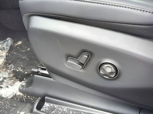 New 2026 Chrysler Pacifica Select image 22