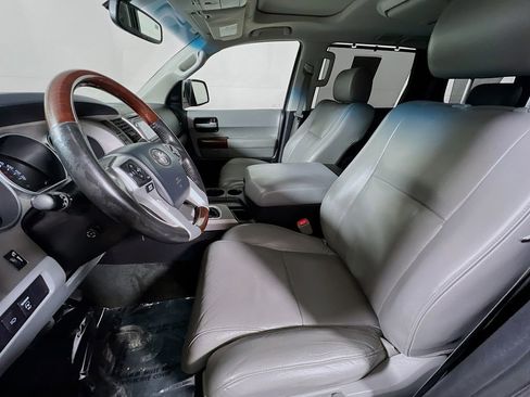 Used 2015 Toyota Sequoia Platinum AWD/4WD image 19