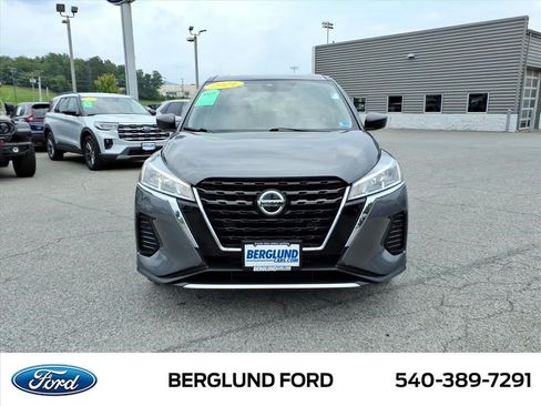 Used 2021 Nissan Kicks S FWD image 10