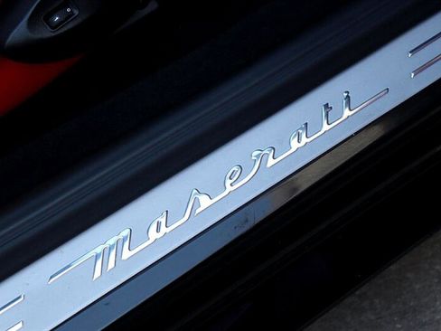 Used 2016 Maserati GranTurismo Sport image 29