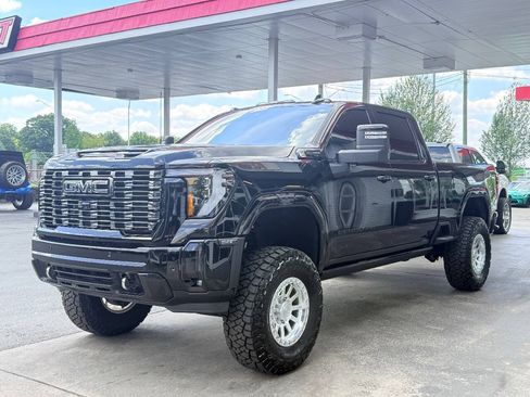 Used 2025 GMC Sierra 2500 Denali Ultimate w/ Max Trailering Package AWD/4WD image 11