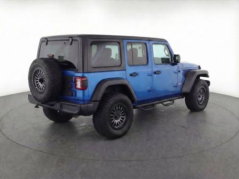 Used 2024 Jeep Wrangler Sport S image 4