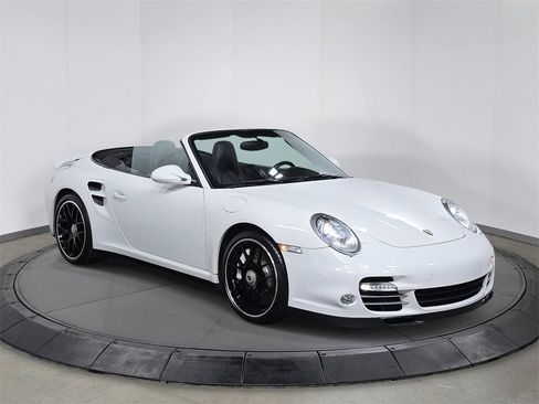 Used 2011 Porsche 911 Turbo S image 9