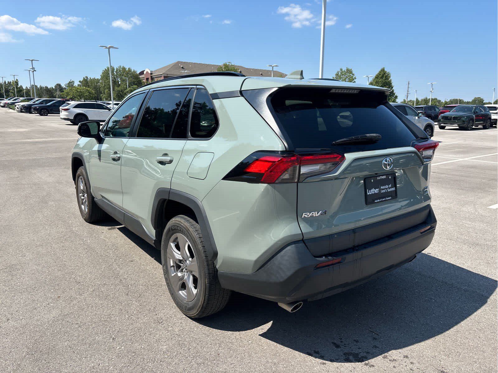 Used 2023 Toyota RAV4 XLE AWD/4WD image 3