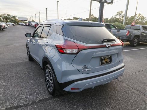 Used 2021 Nissan Kicks SV image 7