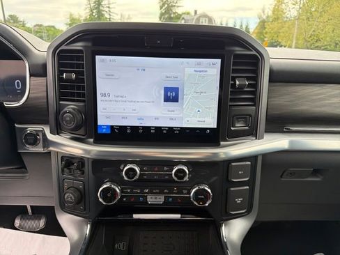 Used 2025 Ford F150 Lariat w/ Equipment Group 501A Mid AWD/4WD image 17