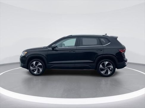 New 2026 Volkswagen Taos SE AWD/4WD image 5
