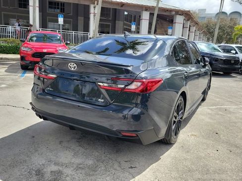 Used 2025 Toyota Camry SE image 4