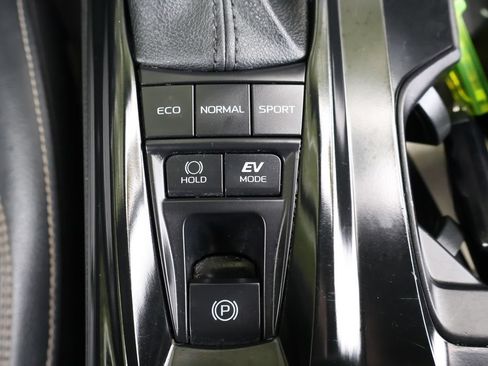 Used 2025 Toyota Camry SE FWD image 20