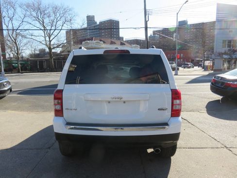 Used 2017 Jeep Patriot High Altitude image 8