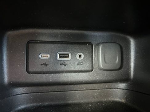 Used 2023 Chevrolet Equinox LT FWD image 20