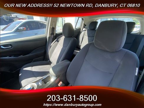 Used 2017 Nissan Leaf SV w/ Premium Package FWD image 13