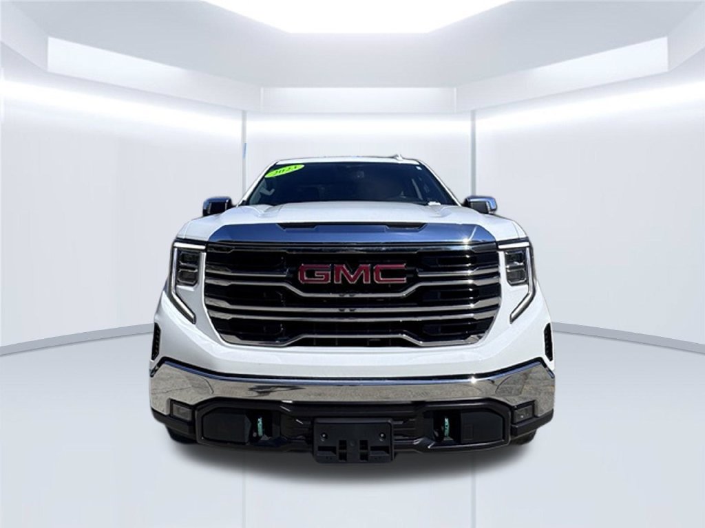Used 2023 GMC Sierra 1500 SLT w/ SLT Premium Package AWD/4WD image 2