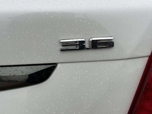 Used 2017 Cadillac XT5 Platinum w/ Driver Assist Package image 30