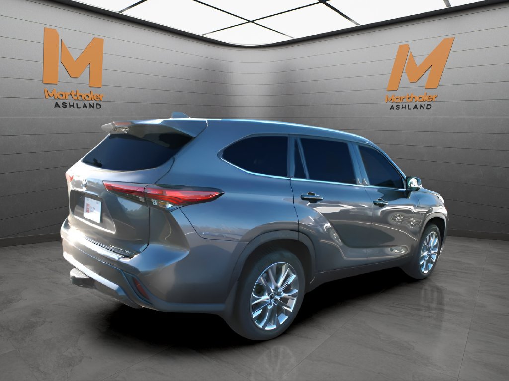 Certified 2021 Toyota Highlander Limited AWD/4WD image 2