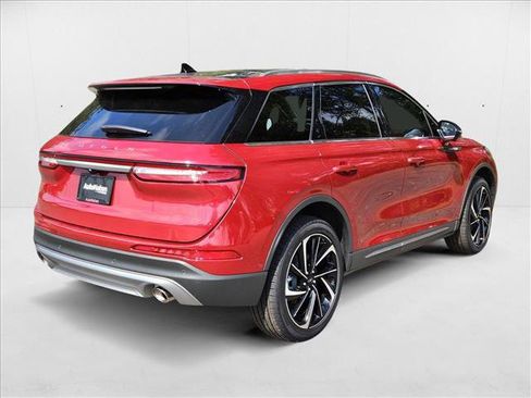 New 2024 Lincoln Corsair Reserve w/ Equipment Group 202A image 2