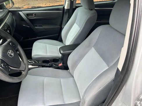 Used 2014 Toyota Corolla L FWD image 9