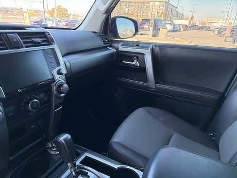 Used 2022 Toyota 4Runner SR5 Premium image 22