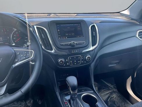 Used 2024 Chevrolet Equinox LT AWD/4WD image 6